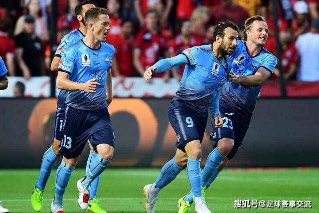 记者：巴萨有信心几天内外租特尔施特根 暂不清楚费兰的未来